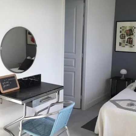 בית נופש En Plein Bourg Avec Terrasse Ensoleillee, Velos A Disposition Et Parking - Proche Thalasso Et Plages - Fr-1-426-290 *