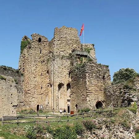 En Plein Bourg Avec Terrasse Ensoleillee, Velos A Disposition Et Parking - Proche Thalasso Et Plages - Fr-1-426-290 *