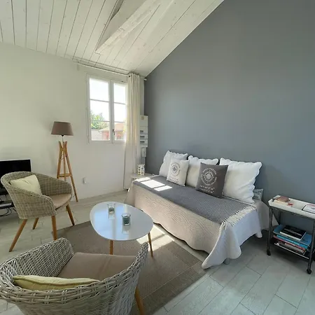 En Plein Bourg Avec Terrasse Ensoleillee, Velos A Disposition Et Parking - Proche Thalasso Et Plages - Fr-1-426-290 *